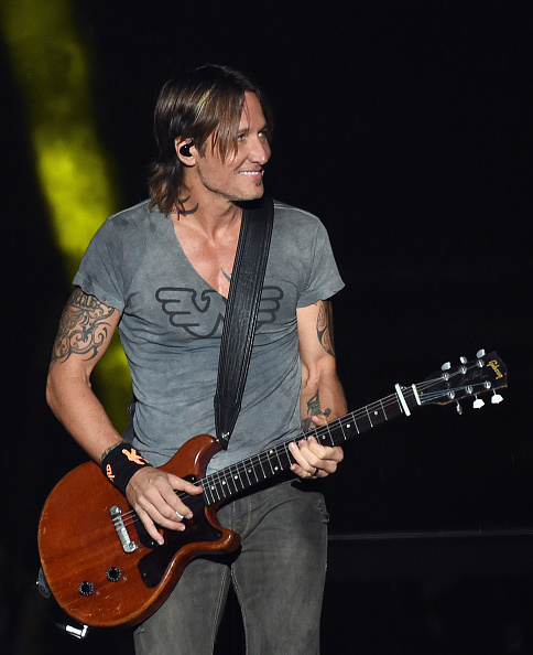 TWIN LAKES, WI - JULY 21:  Keith Urban performs during Country Thunder In Twin Lakes, Wisconsin - D...