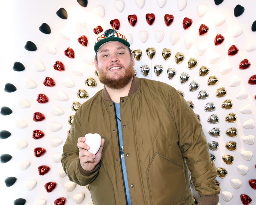 Luke Combs wasted no time in helping a Florida fan being sued for $250,000....