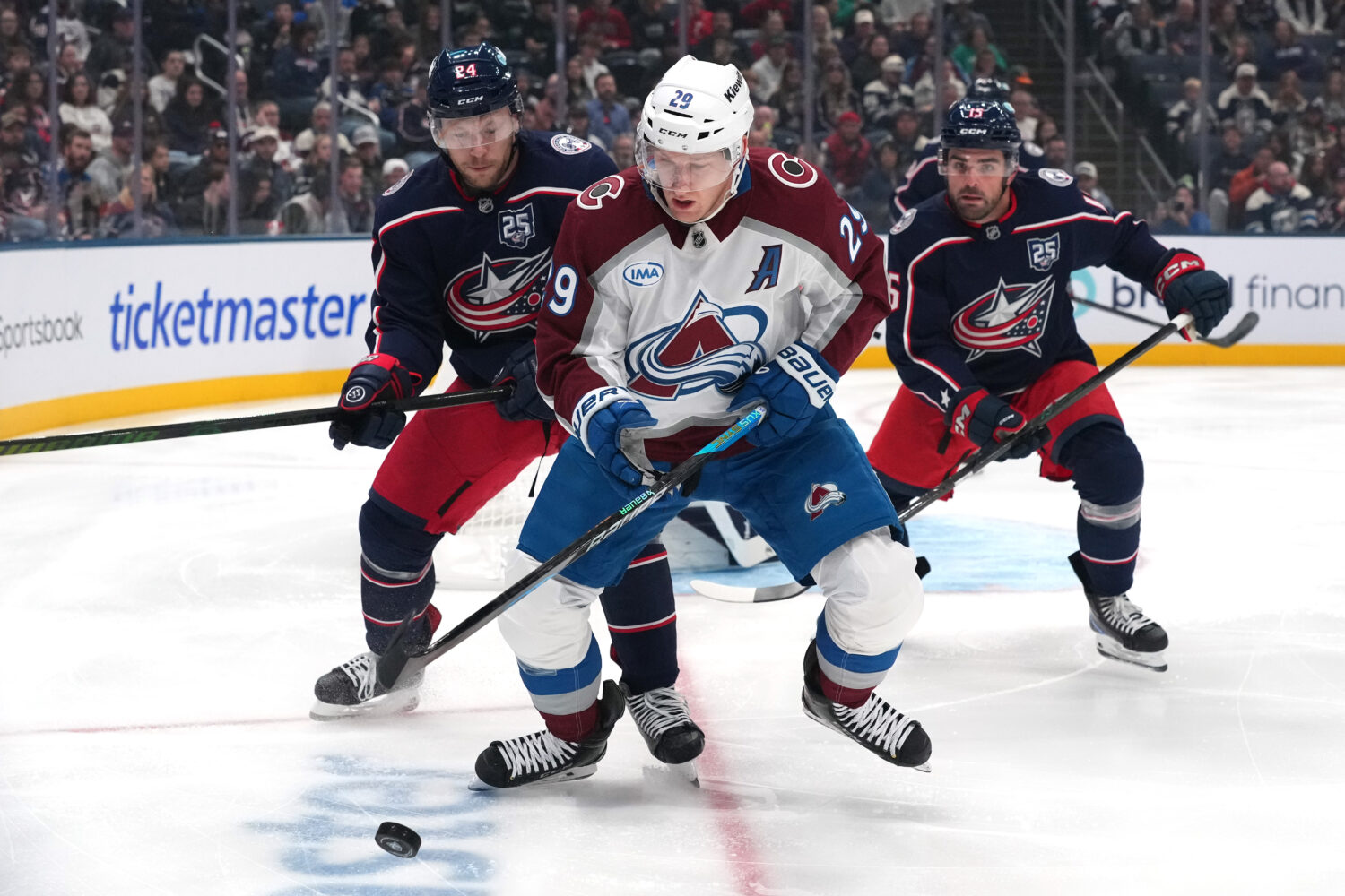COLUMBUS, OHIO - OCTOBER 16: Nathan MacKinnon #29 of the Colorado Avalanche controls the puck again...