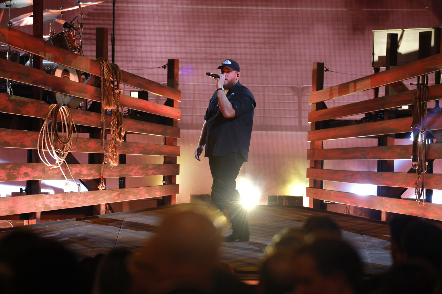 NASHVILLE, TENNESSEE - NOVEMBER 19: EDITORIAL USE ONLY Luke Combs performs onstage during the 59th ...