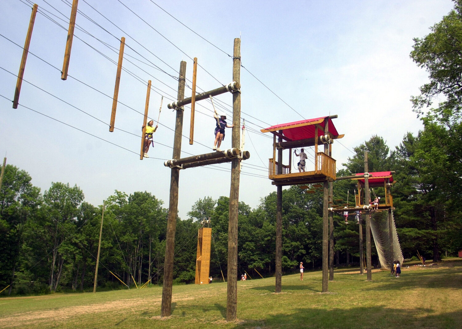 REEDERS, PA - JULY 19:  Caitlin Hoffman, 11, and Alison Strongwater, 10 work their way through the ...