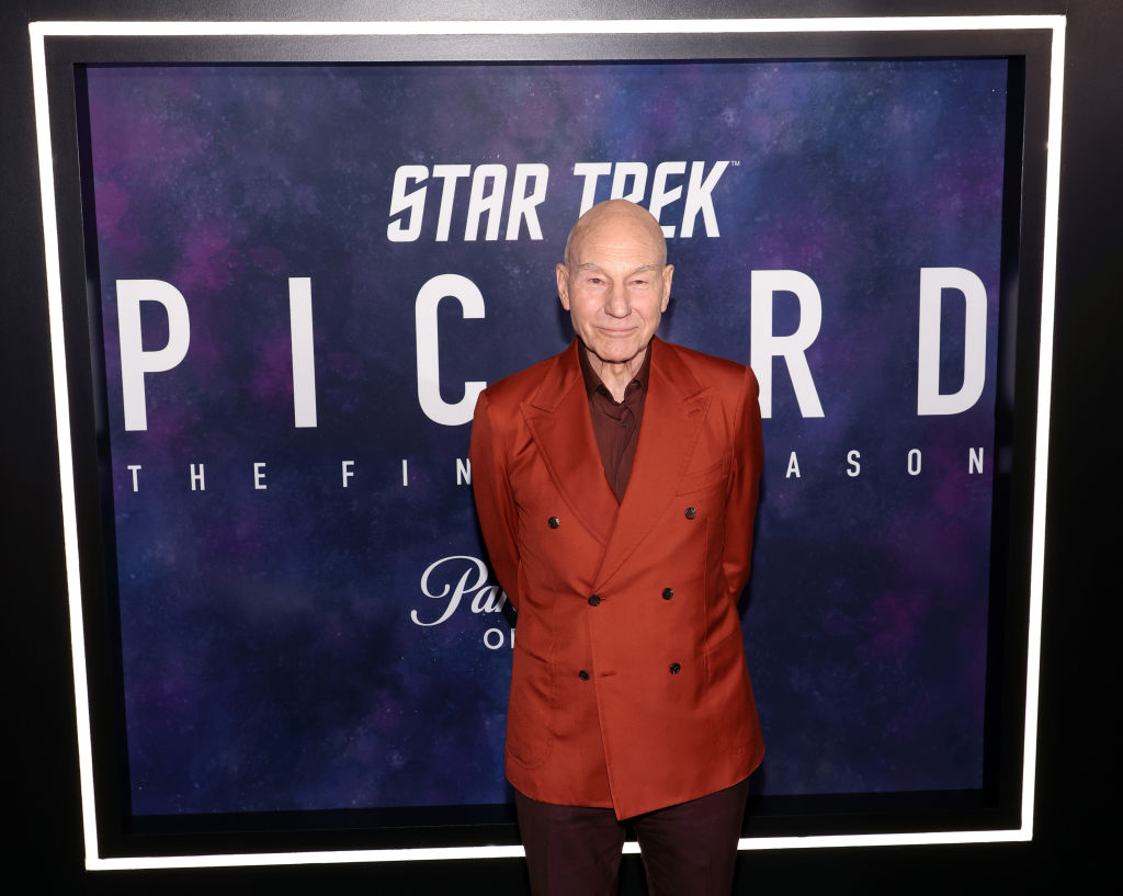 HOLLYWOOD, CALIFORNIA - FEBRUARY 09: Sir Patrick Stewart attends the Los Angeles premiere of the th...